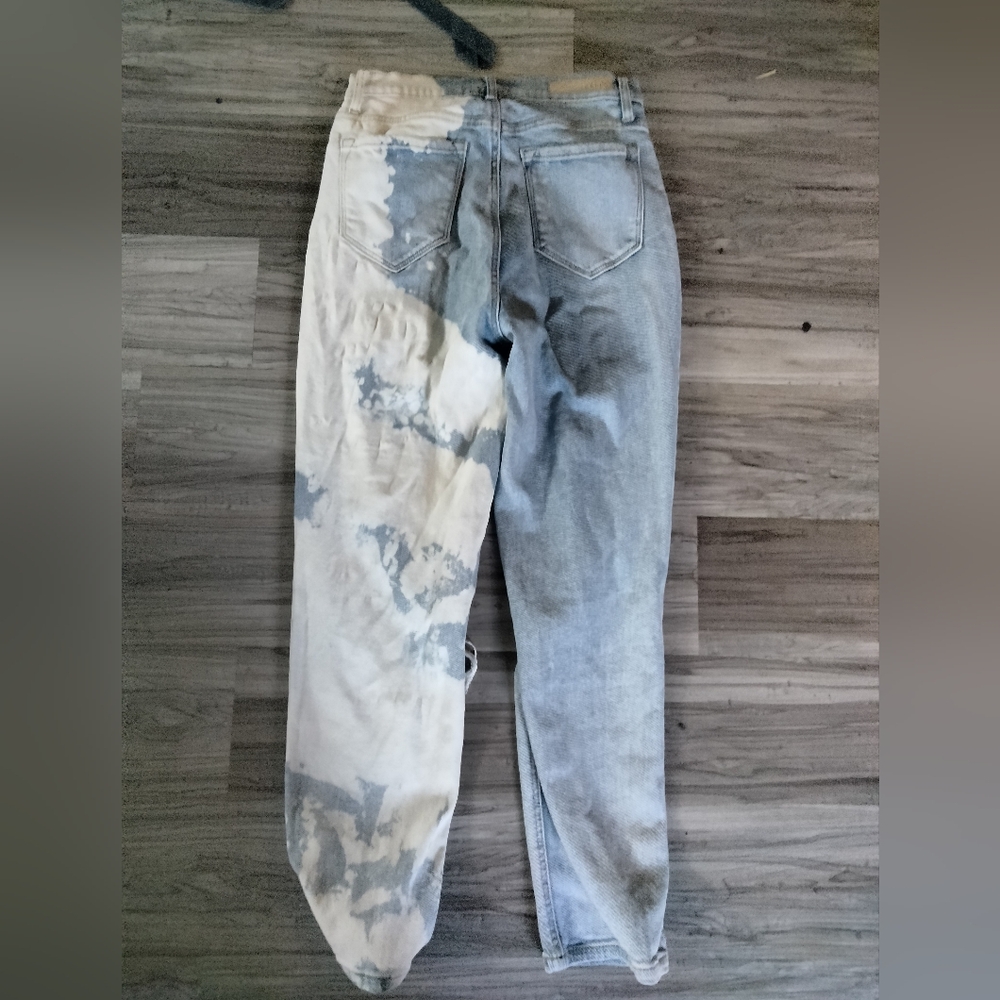 White washed mom jeans - Picture 2 of 3